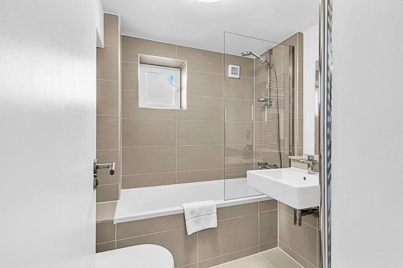 Relay Radiant Chelsea Flat With View Apartment London